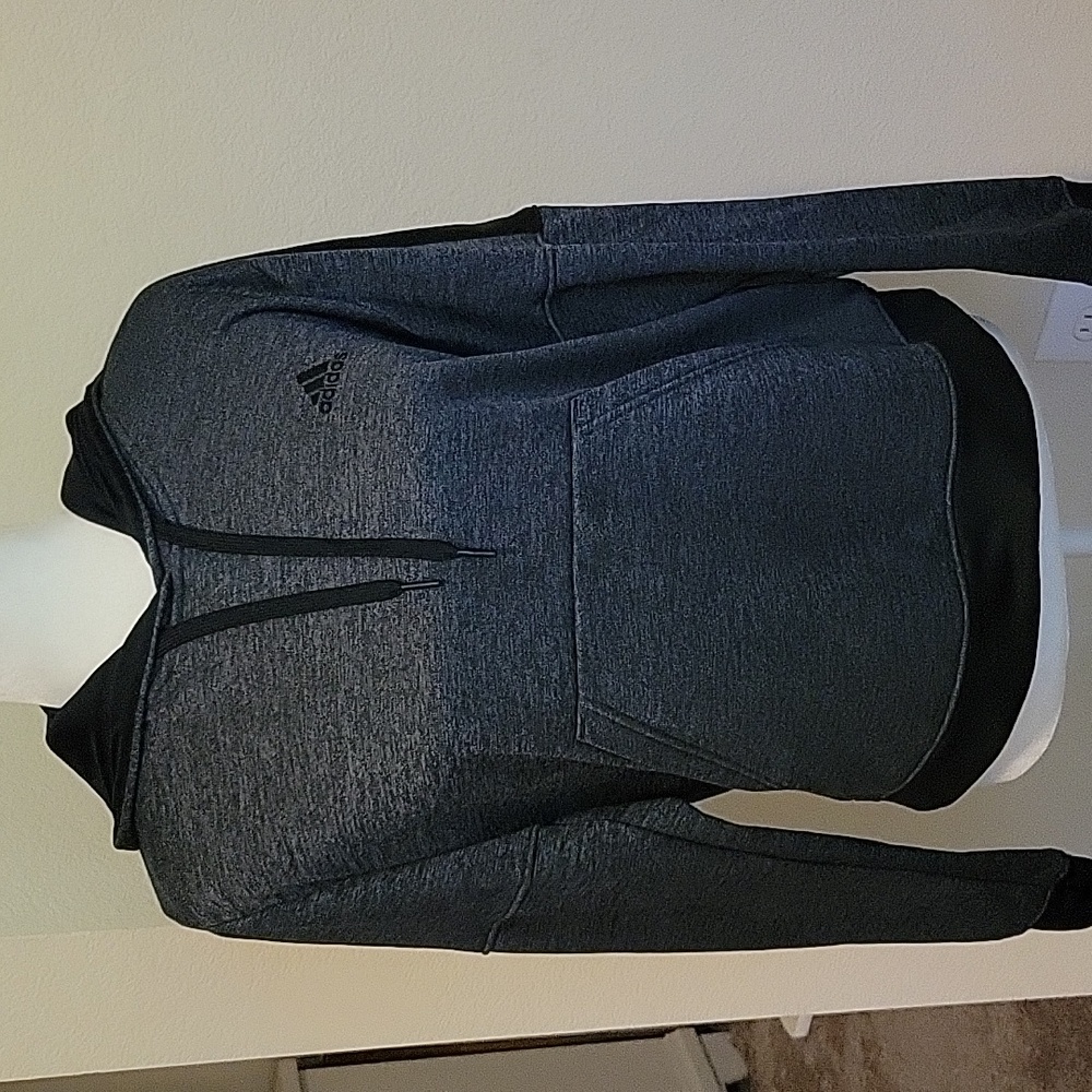 NWOT ADIDAS PULLOVER HOODIE....LARGE